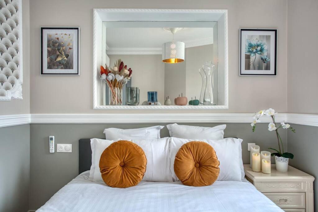 Charming Apart New 2 Bedrooms With Aircon Paris Exterior photo